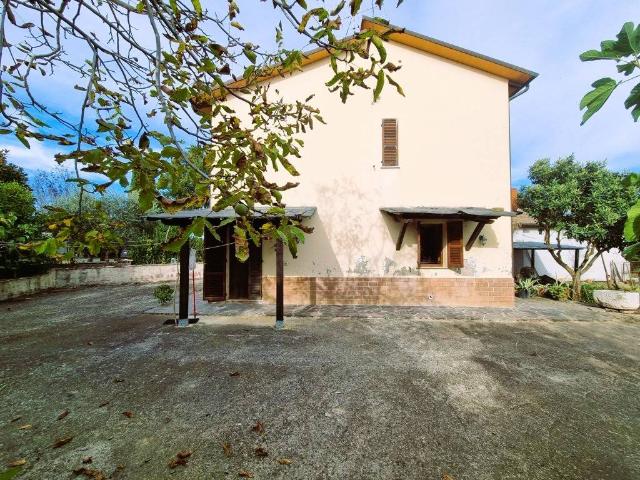 Casa indipendente in vendita a Cortona AR