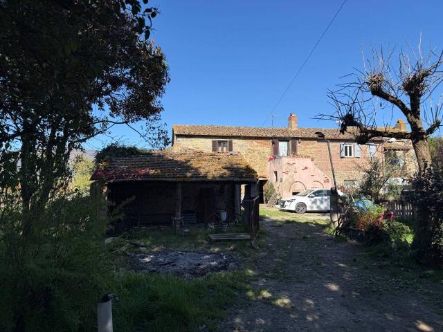 Casa indipendente in vendita a Cortona AR