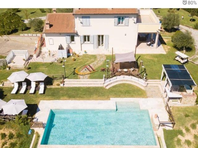 Casa indipendente in vendita a Cortona AR