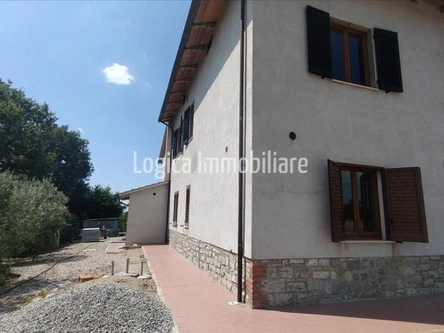 Casa indipendente in vendita a Cortona AR