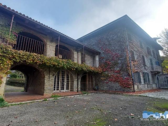 Casa indipendente in vendita a Cortemilia CN