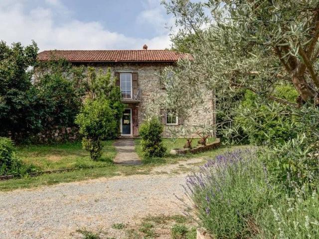 Casa indipendente in vendita a Cortemilia CN