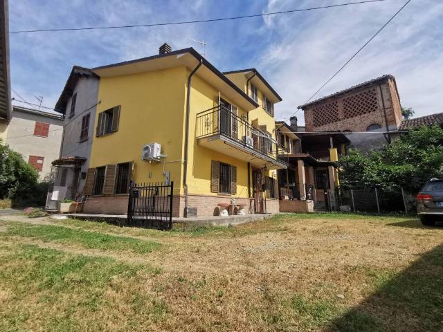 Casa indipendente in vendita a Corvino San Quirico PV
