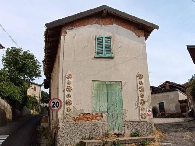 Casa indipendente in vendita a Corvino San Quirico PV