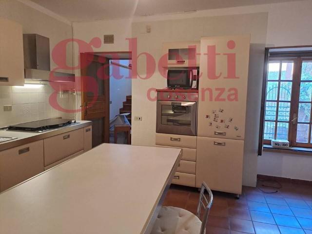 Casa indipendente in vendita a Cosenza CS