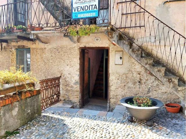Casa indipendente in vendita a Cosio d'Arroscia IM