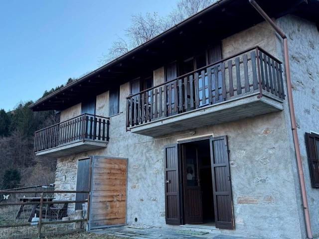 Casa indipendente in vendita a Cosio Valtellino
