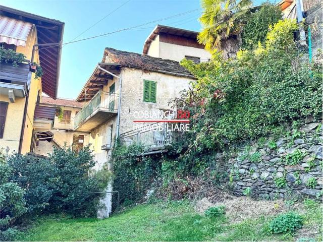 Casa indipendente in vendita a Cossogno VB