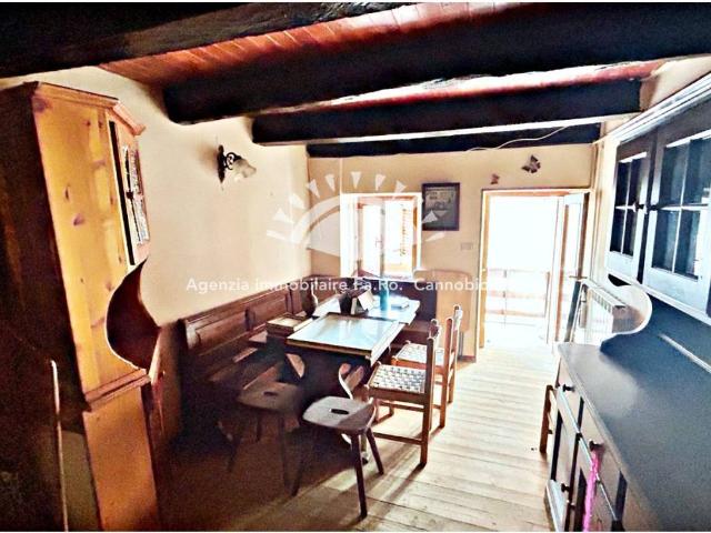 Casa indipendente in vendita a Cossogno VB