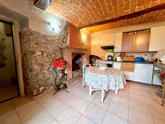 Casa indipendente in vendita a Cossombrato AT