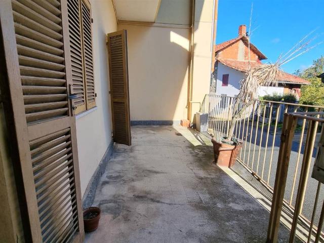 Casa indipendente in vendita a Cossato BI
