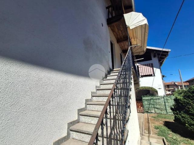 Casa indipendente in vendita a Cossato BI