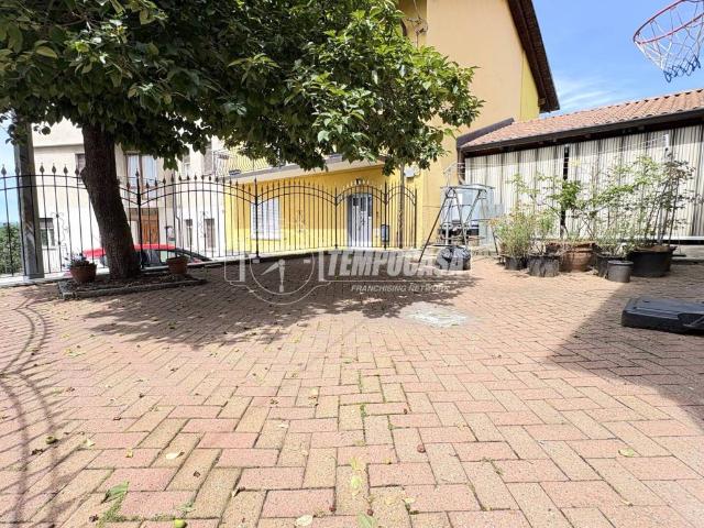 Casa indipendente in vendita a Cossato BI
