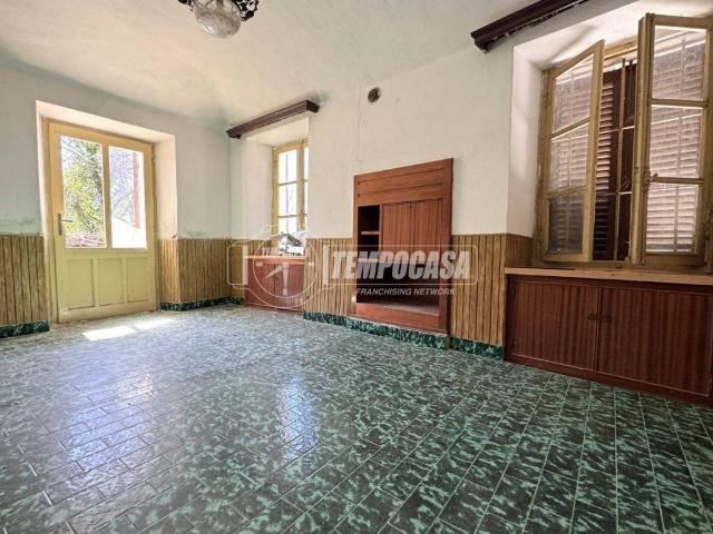 Casa indipendente in vendita a Cossato BI