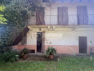 Casa indipendente in vendita a Cossato BI