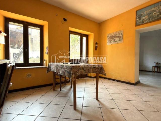 Casa indipendente in vendita a Cossano Canavese TO