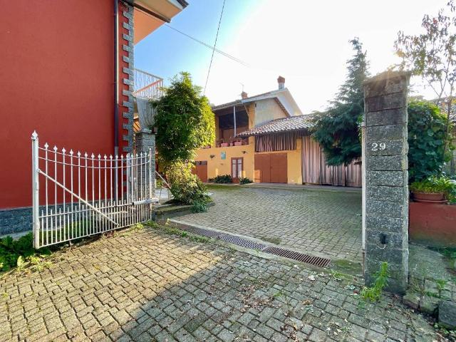 Casa indipendente in vendita a Cossano Canavese TO