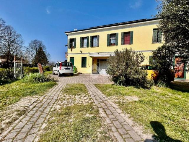 Casa indipendente in vendita a Costa di Rovigo RO