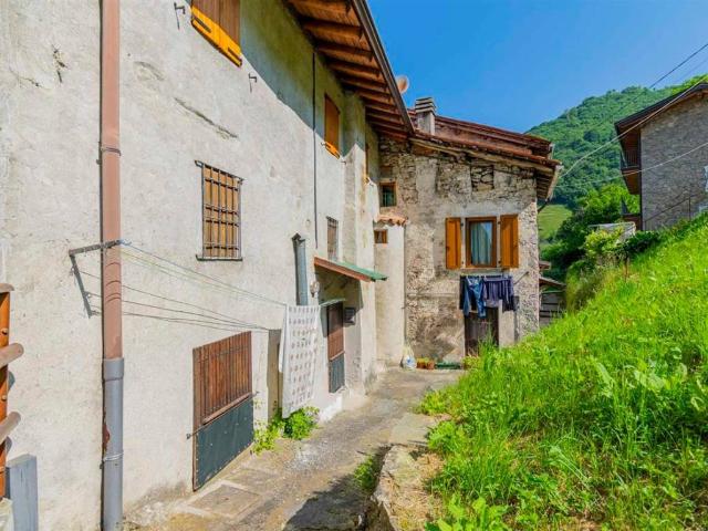 Casa indipendente in vendita a Costa Serina BG