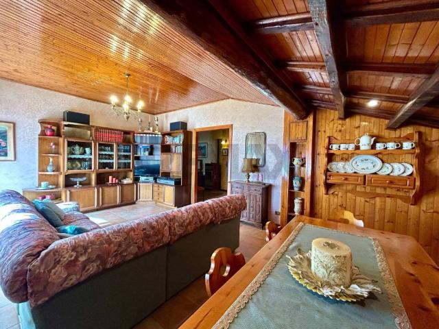 Casa indipendente in vendita a Costa Volpino BG