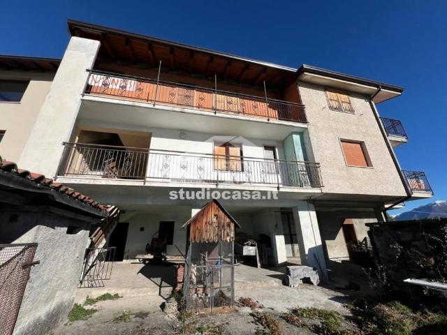Casa indipendente in vendita a Costa Volpino BG