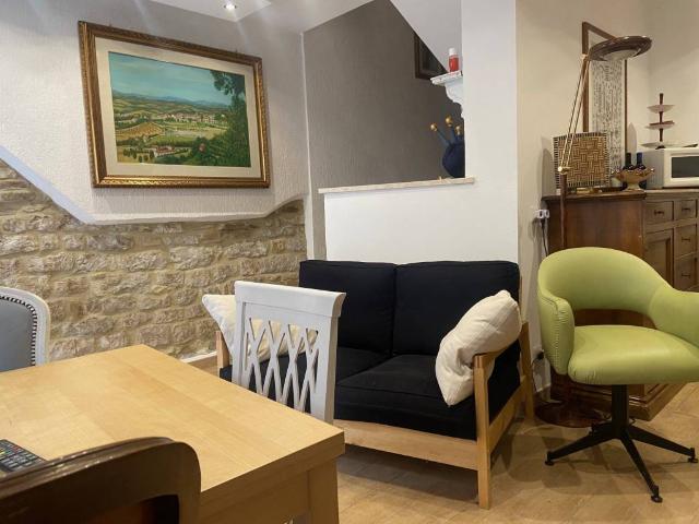 Casa indipendente in vendita a Costacciaro PG