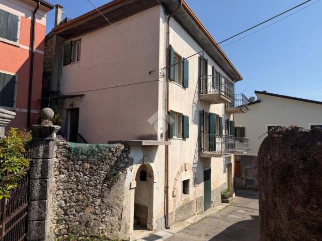 Casa indipendente in vendita a Costermano sul Garda VR