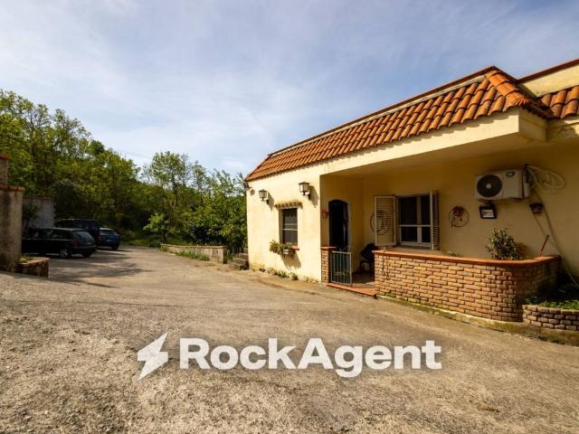 Casa indipendente in vendita a Catanzaro CZ