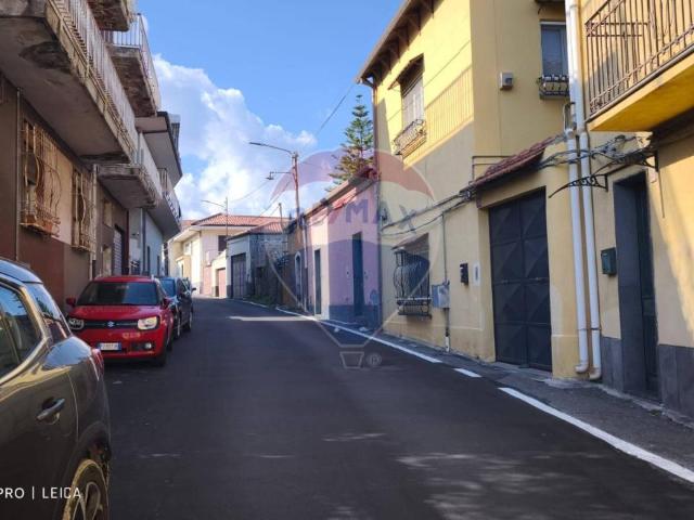 Casa indipendente in vendita a Catania