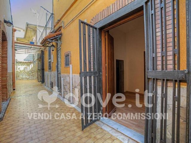 Casa indipendente in vendita a Catania, Palermo Indipendenza