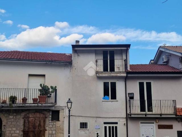Casa indipendente in vendita a Cautano BN