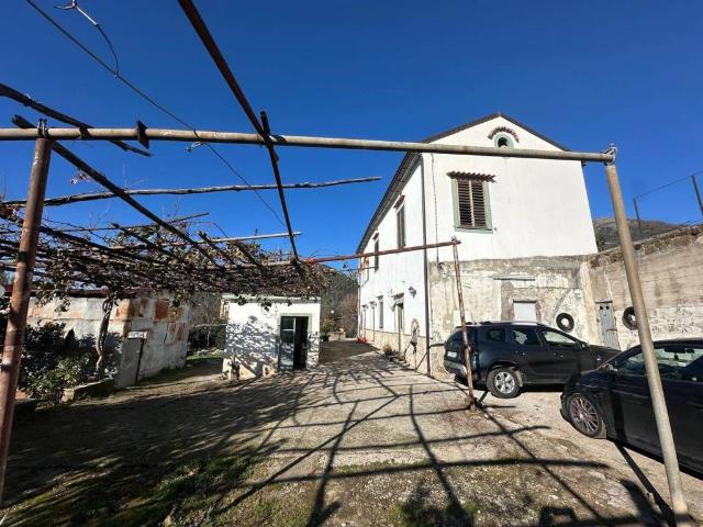 Casa indipendente in vendita a Cava de' Tirreni SA