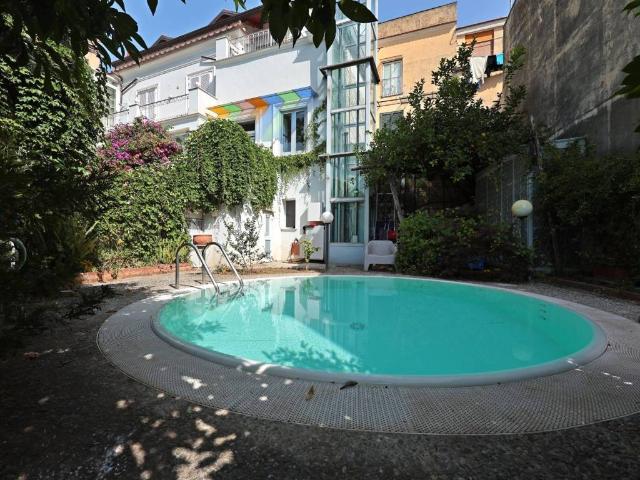 Villa in vendita a Cava de' Tirreni SA