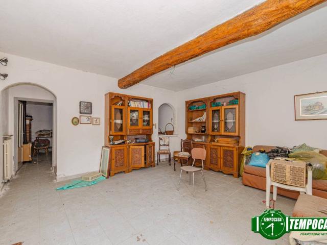 Casa indipendente in vendita a Cava Manara PV