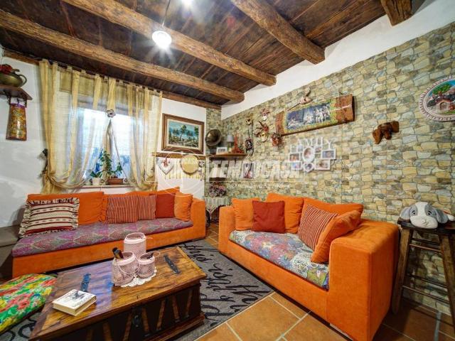 Casa indipendente in vendita a Cavaria con Premezzo VA