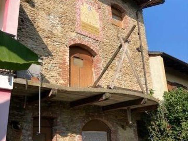 Casa indipendente in vendita a Cavour TO