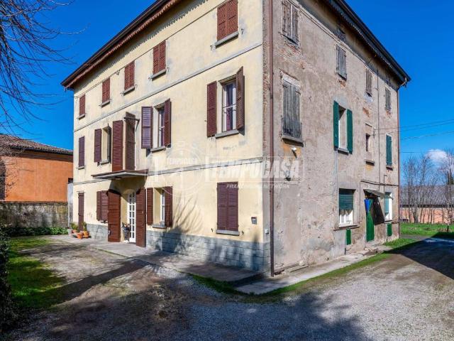 Casa indipendente in vendita a Cavriago RE
