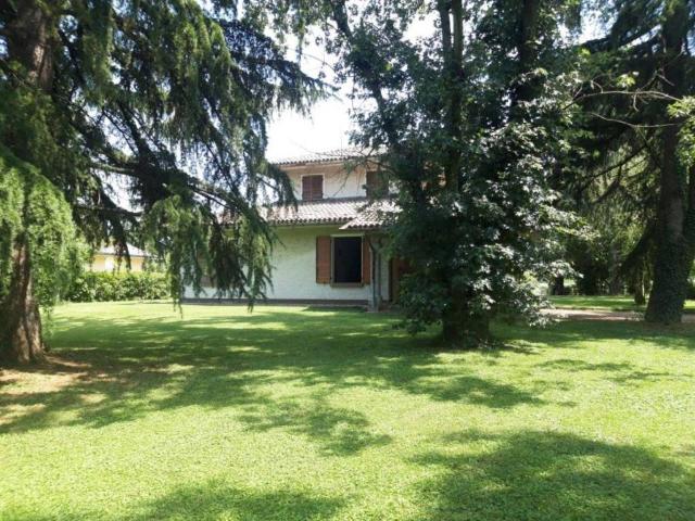 Casa indipendente in vendita a Cavriago RE