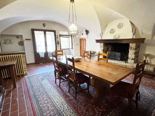 Casa indipendente in vendita a Cavriana MN