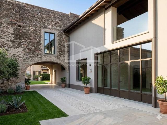 Casa indipendente in vendita a Cavriana MN