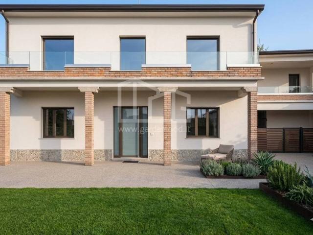 Casa indipendente in vendita a Cavriana MN