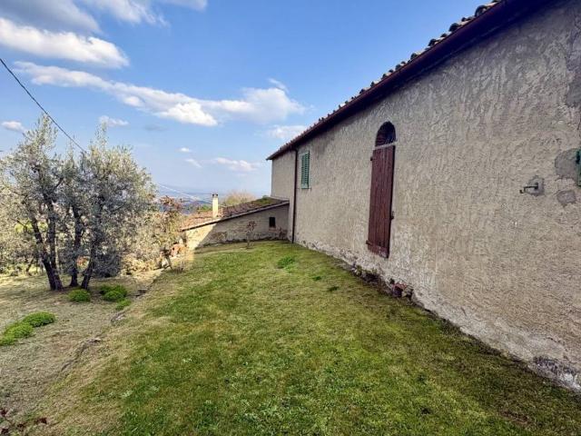 Casa indipendente in vendita a Cavriglia AR