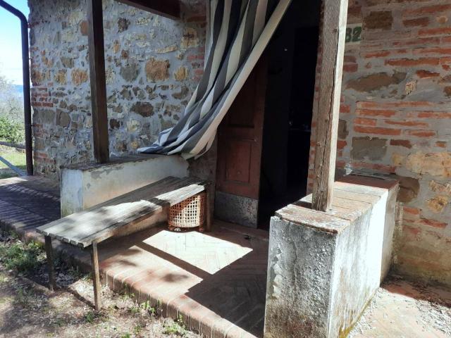 Casa indipendente in vendita a Cavriglia AR