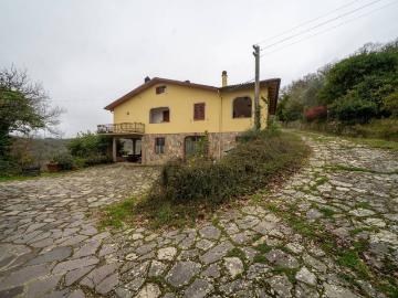 Casa indipendente in vendita a Cavriglia AR