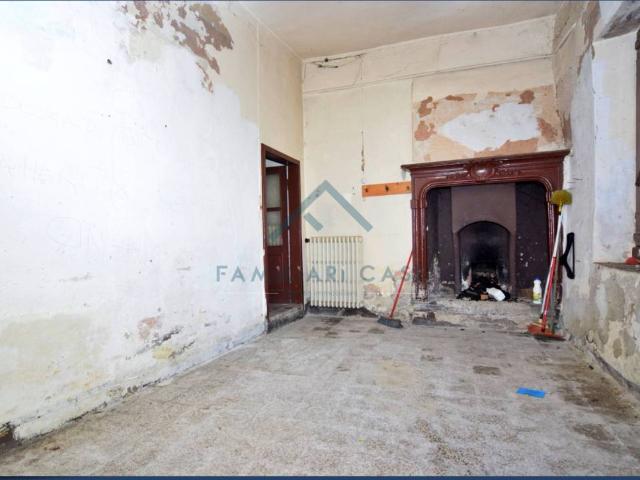 Casa indipendente in vendita a Cazzago Brabbia VA