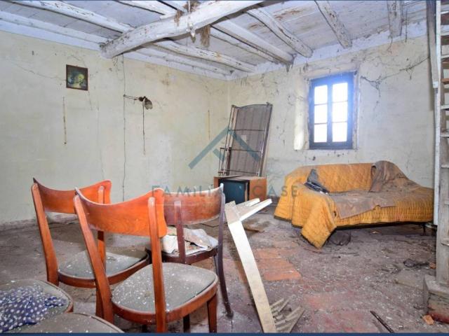 Casa indipendente in vendita a Cazzago Brabbia VA