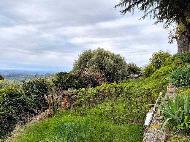 Casa indipendente in vendita a Cazzano di Tramigna VR
