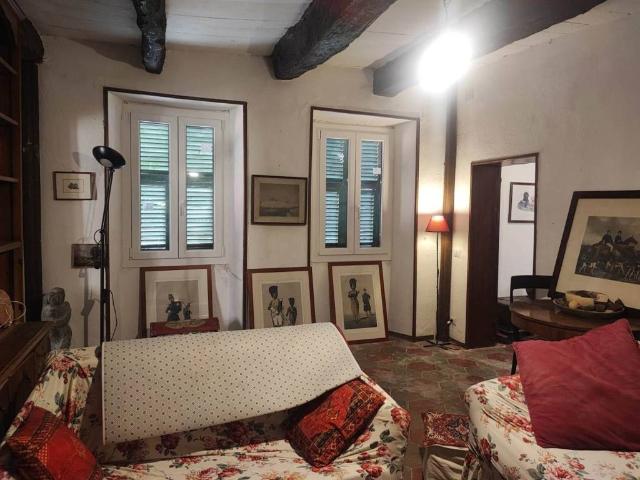 Casa indipendente in vendita a Cabella Ligure AL