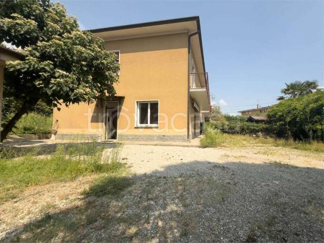 Casa indipendente in vendita a Cadrezzate con Osmate via Rimembranze, 61