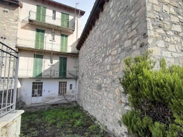 Casa indipendente in vendita a Caglio CO